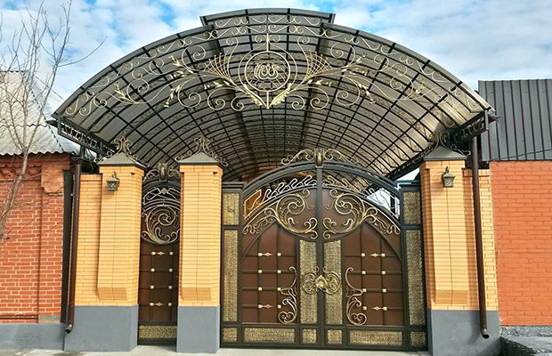 Купить или заказать ворота для дома с навесом - стильные и надежные решения для вашего участка в Шуе от 41980 руб | ВоротМастер-Шуя
